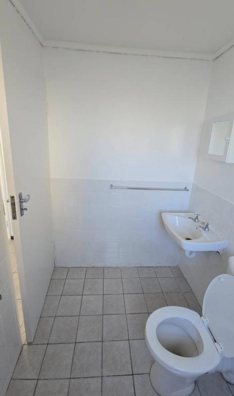 1 Bedroom Property for Sale in Thornton Western Cape